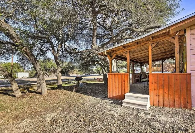 Cabana Luna  Cabin W/ Deck, Swing & Fire Pit!