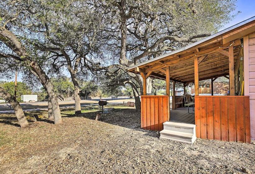Cabana Luna  Cabin W/ Deck, Swing & Fire Pit!