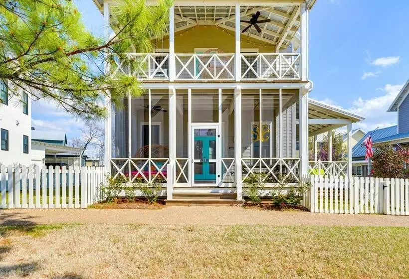 Carlton Landing Home W/ Poolside Lake View!