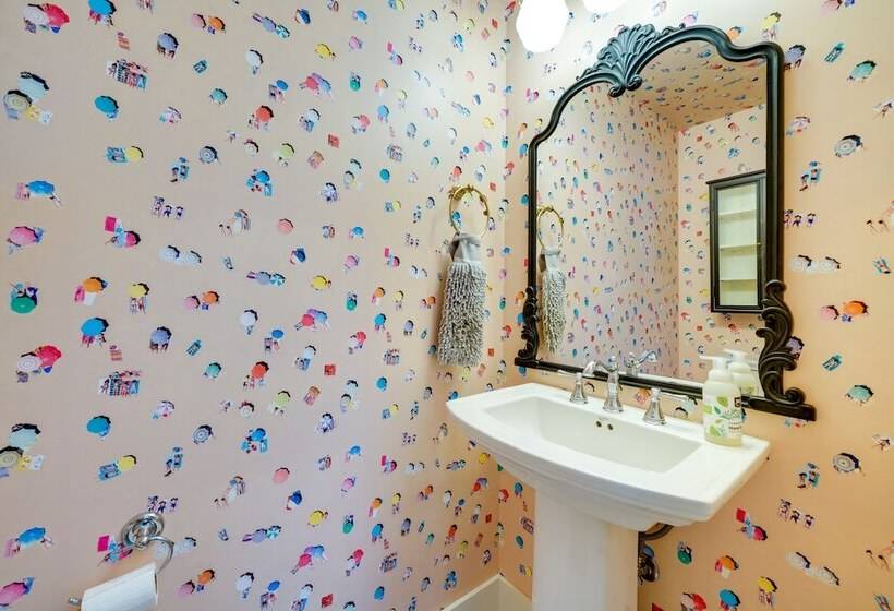 Carlton Landing Home W/ Poolside Lake View!