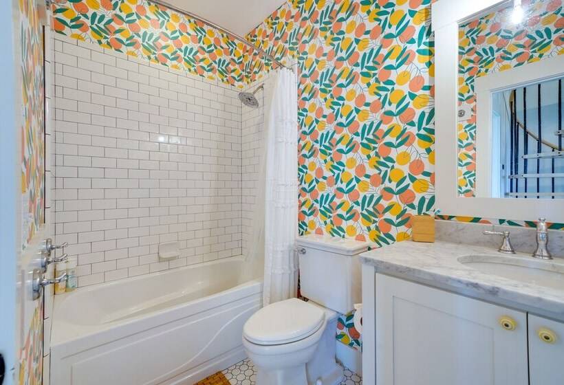 Carlton Landing Home W/ Poolside Lake View!