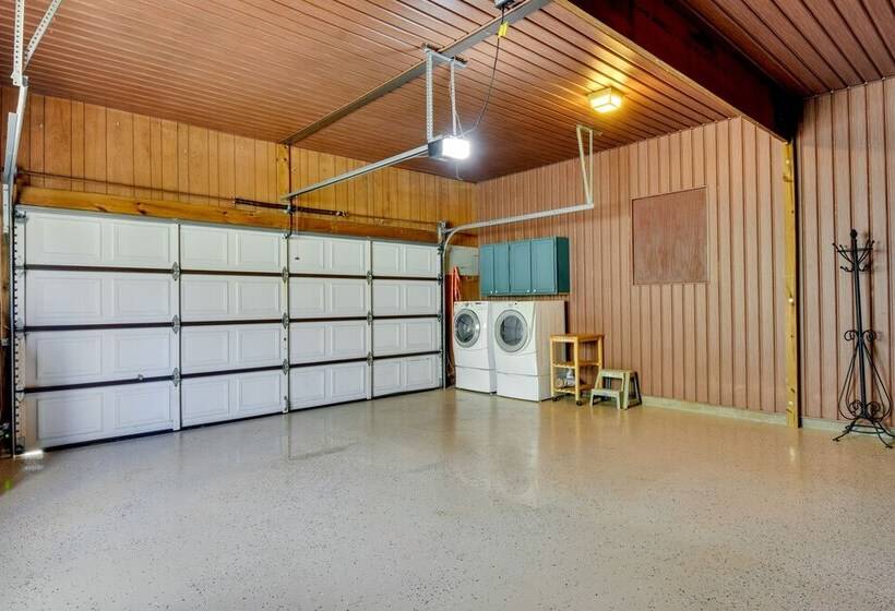 Charming Cottage Near Clemson & Lake Hartwell!