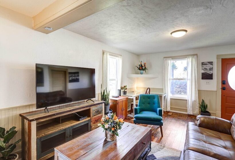 Charming Montrose Family Home: Block To Downtown!