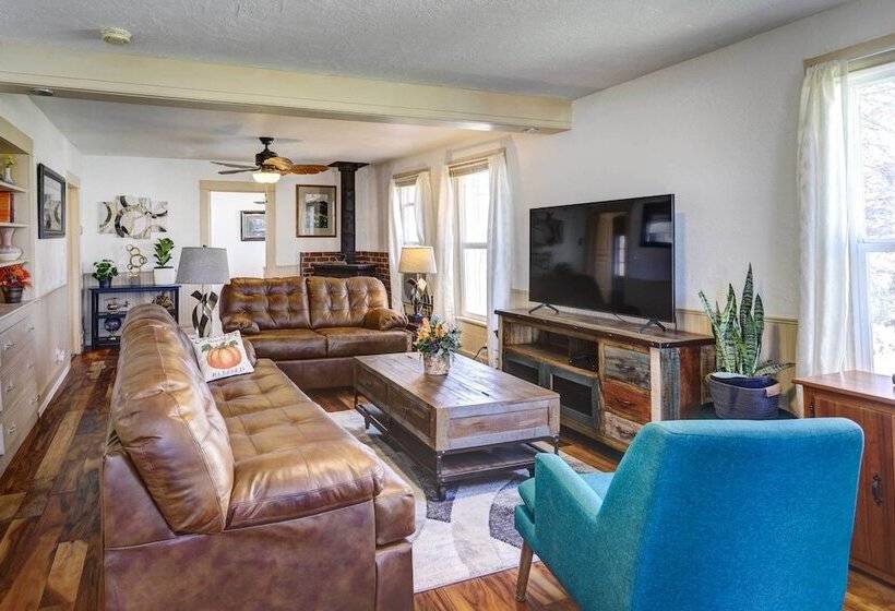 Charming Montrose Family Home: Block To Downtown!