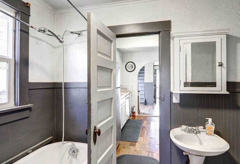 Charming Montrose Family Home: Block To Downtown!