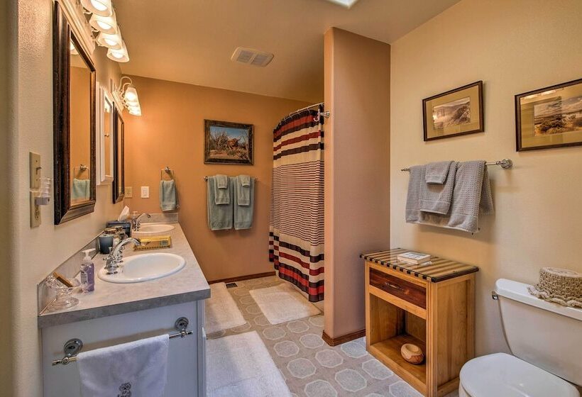 Charming Sequim House W/ Olympic Peninsula Views!