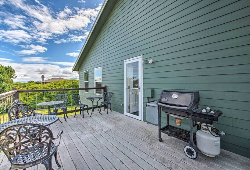 Charming Sequim House W/ Olympic Peninsula Views!