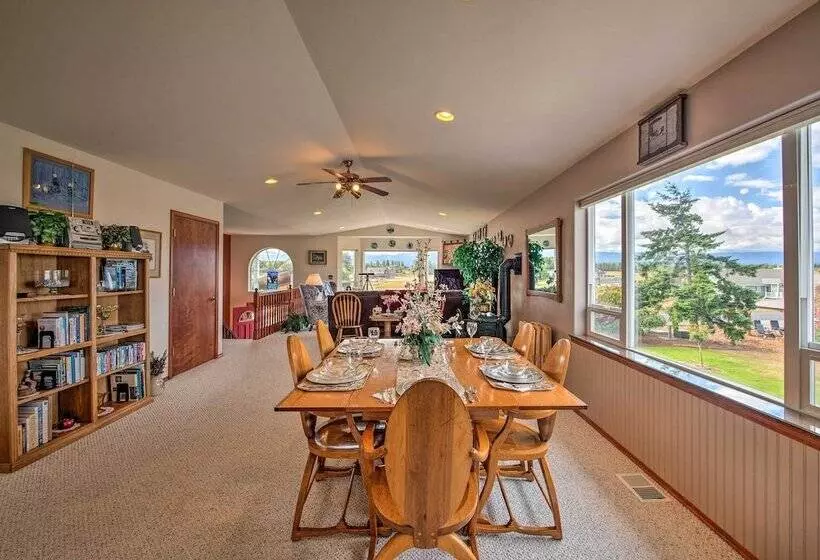Charming Sequim House W/ Olympic Peninsula Views!