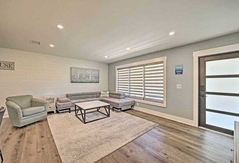 Naples Home W/ Patio < 1 Mi To Beaches!