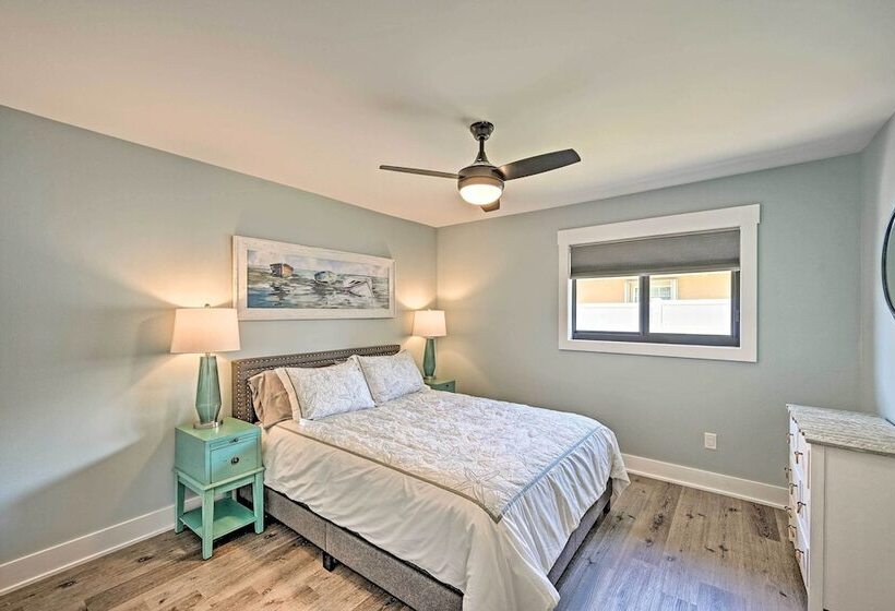 Naples Home W/ Patio < 1 Mi To Beaches!