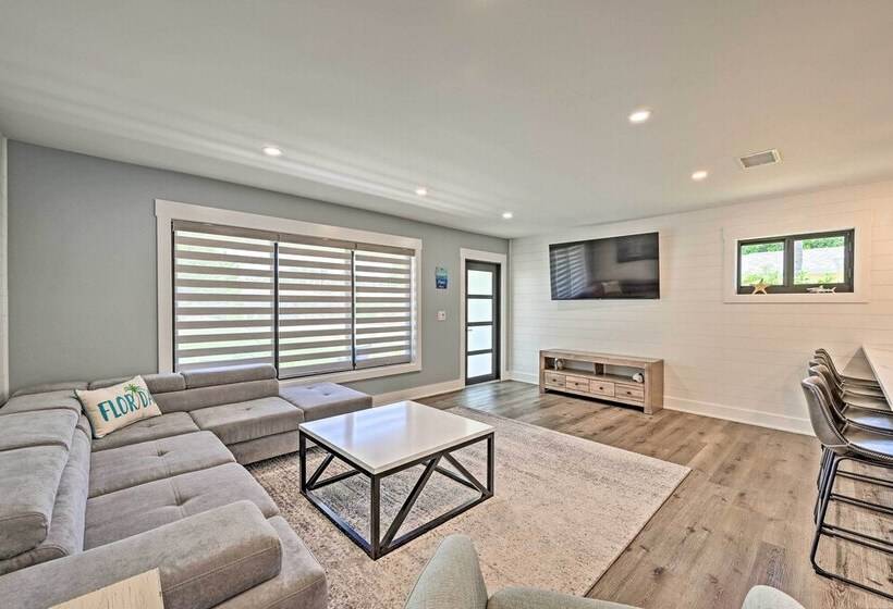 Naples Home W/ Patio < 1 Mi To Beaches!