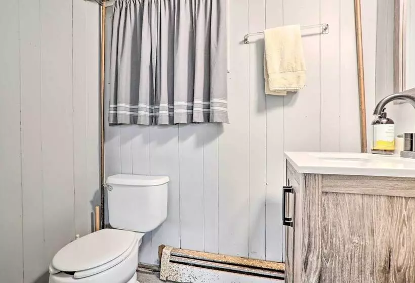 Classic Teaneck Colonial Home With A Modern Touch