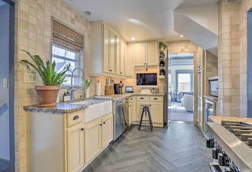 Classic Teaneck Colonial Home With A Modern Touch