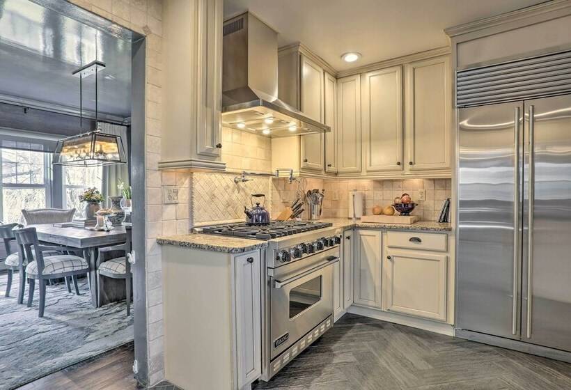 Classic Teaneck Colonial Home With A Modern Touch