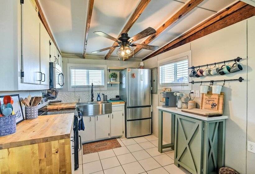 Pet Friendly Surfside Beach Gem   Walk To Beach