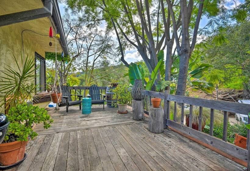 Cozy California Abode Near Malibu Beaches!