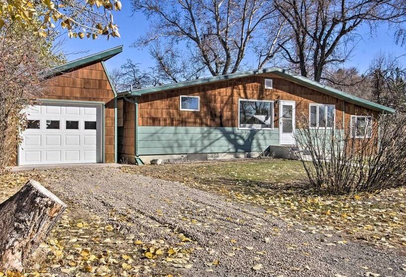 Cozy Choteau Home W/ Fire Pit, Grill, Yard!