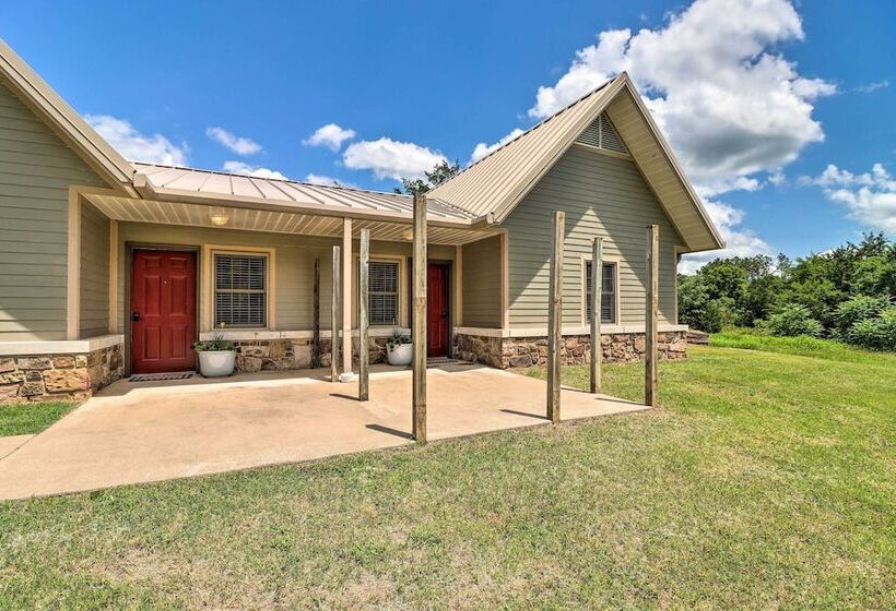 Cozy Cottage < 1 Mile From Kindred Barn!