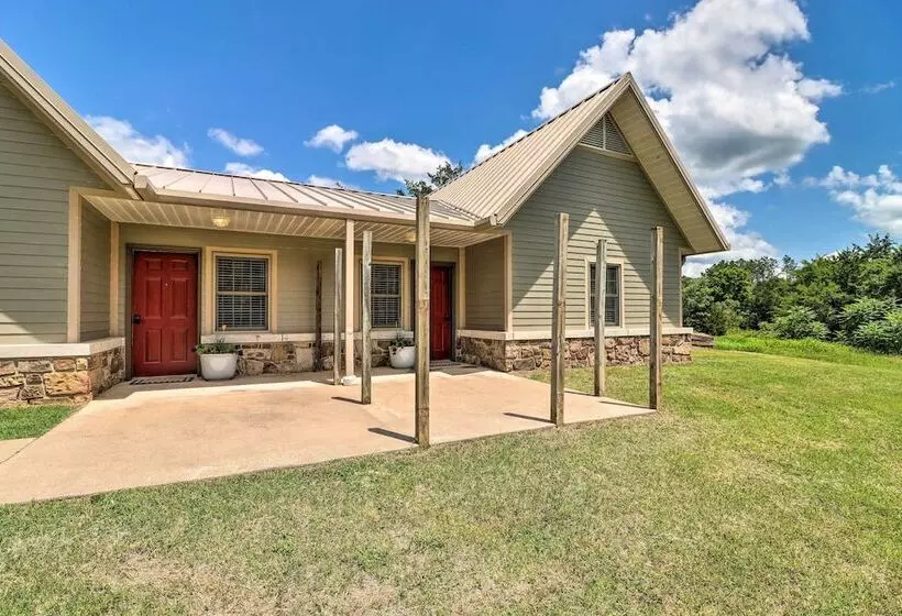Cozy Cottage < 1 Mile From Kindred Barn!