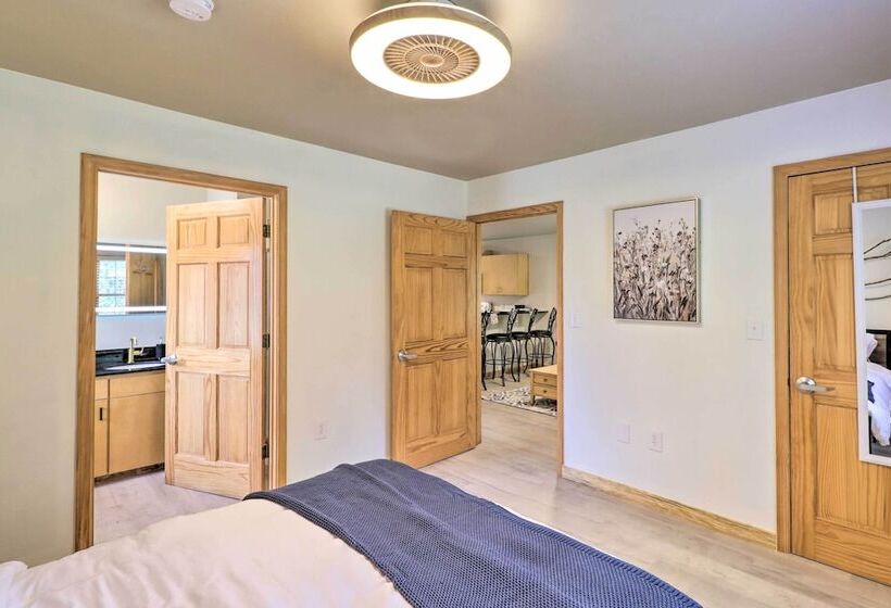 Cozy Cottage < 1 Mile From Kindred Barn!