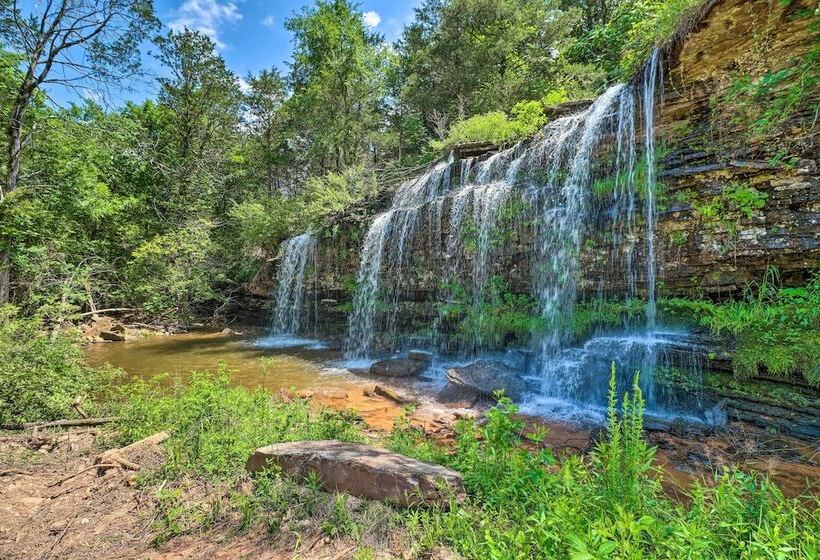 Cozy Cottage < 1 Mile From Kindred Barn!