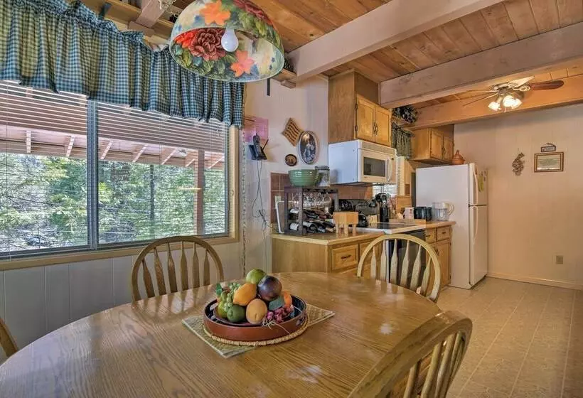 Cozy Mi Wuk Village Cabin W/ Porch Near Stanislaus