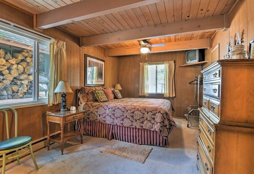 Cozy Mi Wuk Village Cabin W/ Porch Near Stanislaus