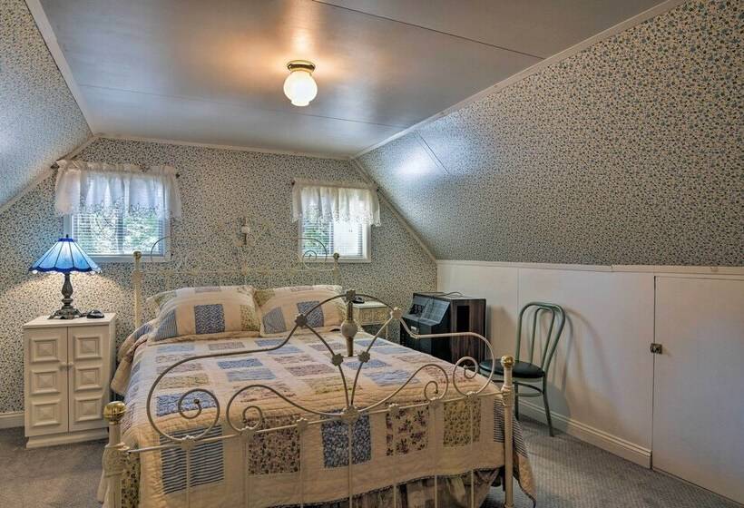 Cozy Mi Wuk Village Cabin W/ Porch Near Stanislaus