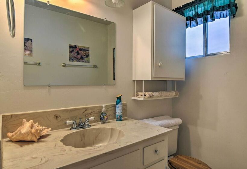 Cozy Mi Wuk Village Cabin W/ Porch Near Stanislaus