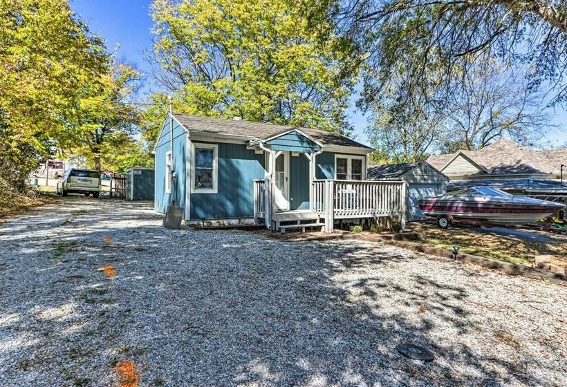 Cozy Warsaw Cottage: Walk To Drake Harbor!