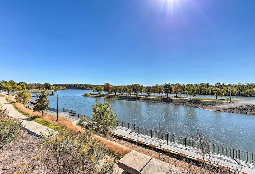 Cozy Warsaw Cottage: Walk To Drake Harbor!