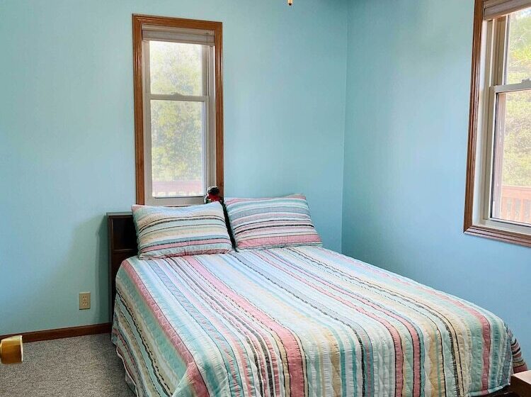 Eagles View W/ Game Room Walk To River!