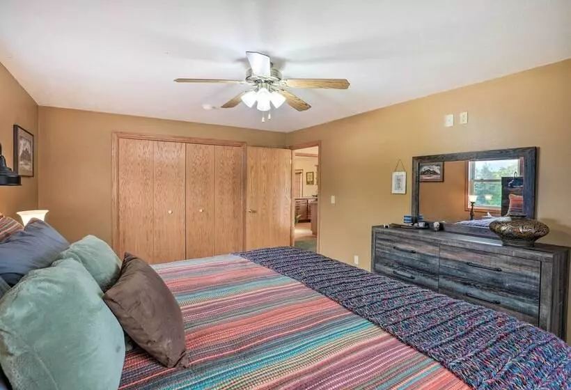 Eagles View  W/ Game Room   Walk To River!