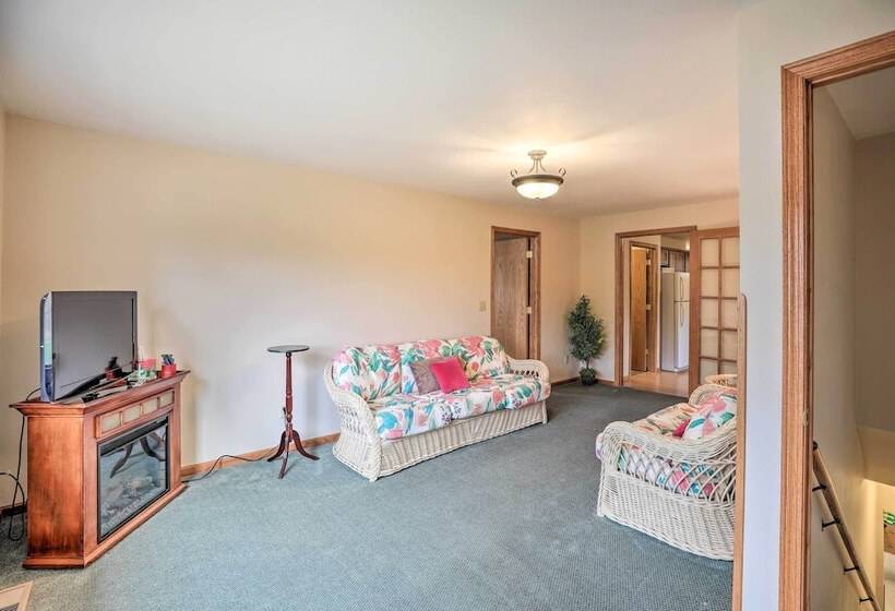 Eagles View W/ Game Room Walk To River!