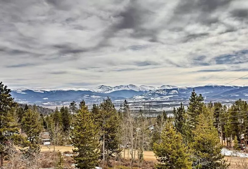 Mtn View Retreat W/ Hot Tub In Granby!