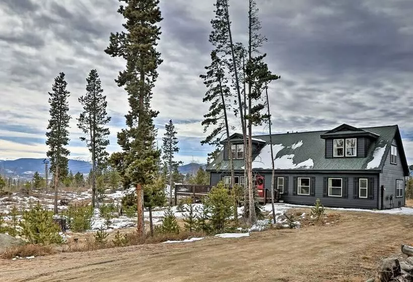 Mtn View Retreat W/ Hot Tub In Granby!