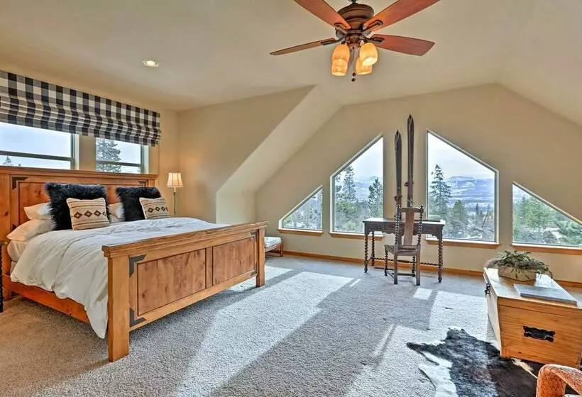 Mtn View Retreat W/ Hot Tub In Granby!