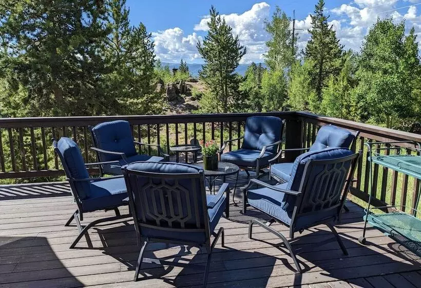 Mtn View Retreat W/ Hot Tub In Granby!