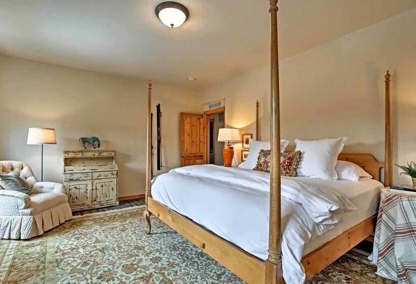 Mtn View Retreat W/ Hot Tub In Granby!