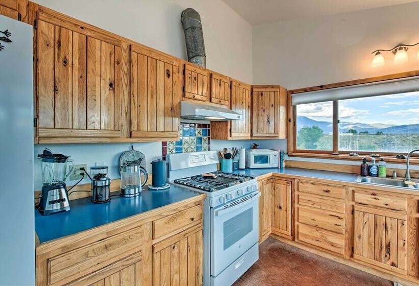 El Prado Duplex W/ Deck + Grill   4 Mi To Town!