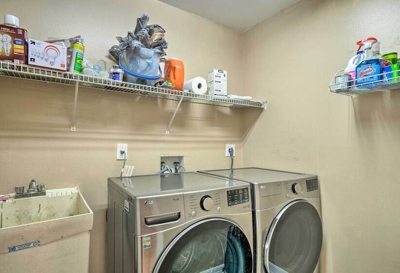 Fort Myers Home, Lanai & Private, Heated Pool