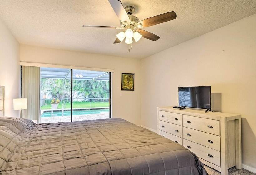 Fort Myers Home, Lanai & Private, Heated Pool