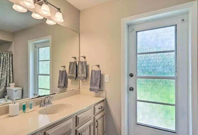 Fort Myers Home, Lanai & Private, Heated Pool