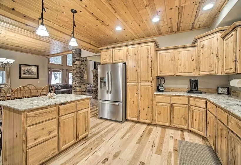 Garden Valley Cabin W/ Loft & Large Deck!