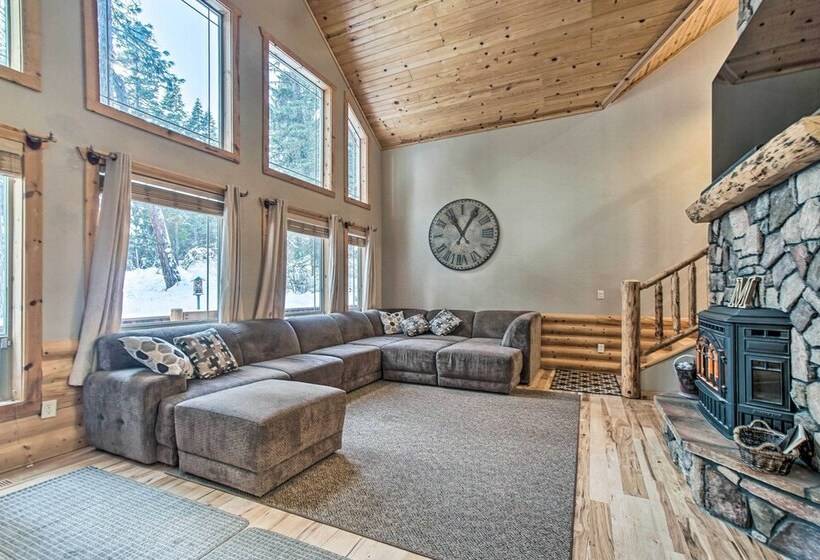 Garden Valley Cabin W/ Loft & Large Deck!