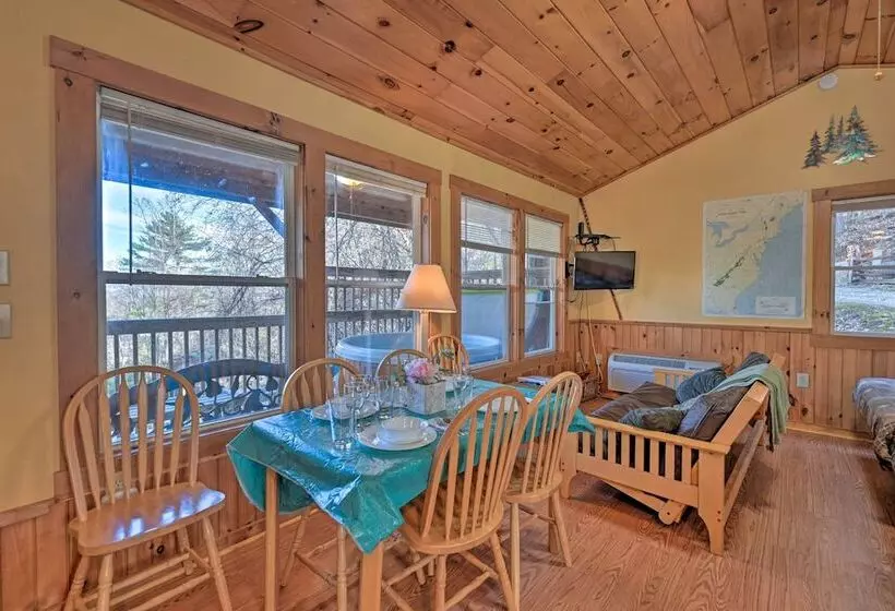 Gone Hiking  Bryson City Cabin W/ Hot Tub & Grill