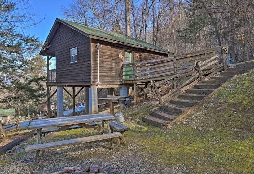 Gone Hiking  Bryson City Cabin W/ Hot Tub & Grill