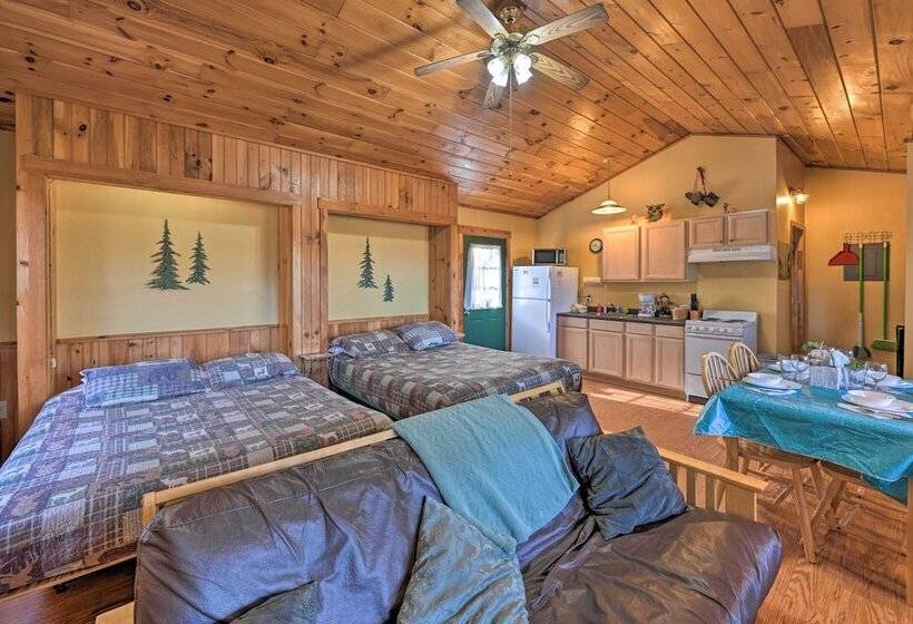 Gone Hiking  Bryson City Cabin W/ Hot Tub & Grill