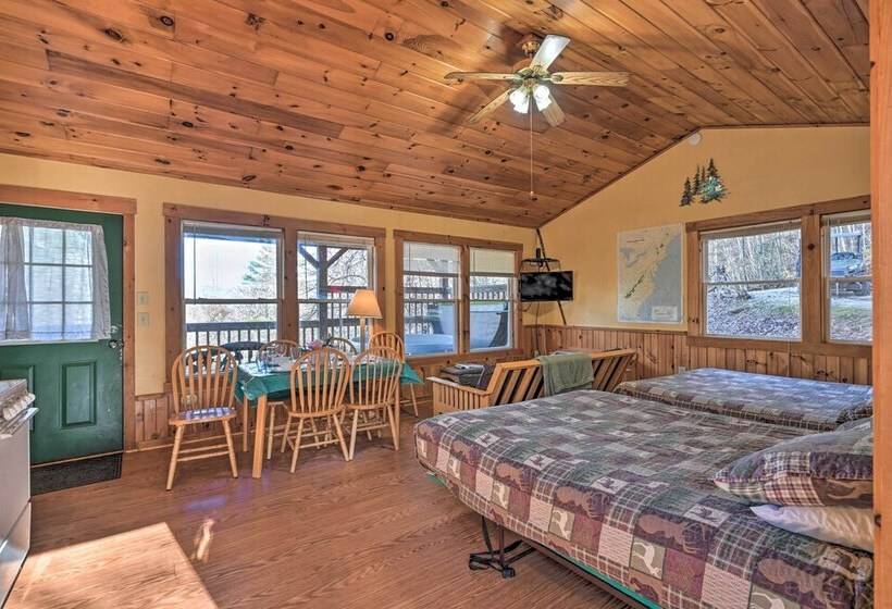 Gone Hiking  Bryson City Cabin W/ Hot Tub & Grill