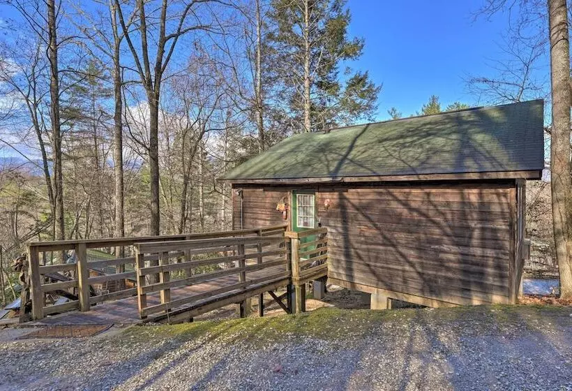 Gone Hiking  Bryson City Cabin W/ Hot Tub & Grill